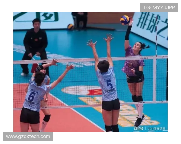 上海排球队盯防策略分析及其在比赛中的成效与不足之处探讨 上海排球队盯防策略分析及其在比赛中的成效与不足之处探讨