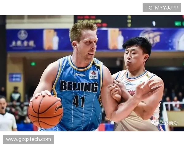 上海篮球队近期状态分析与表现评估及未来发展趋势探讨 上海篮球队近期状态分析与表现评估及未来发展趋势探讨