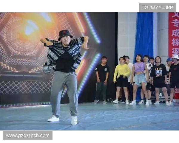 南京街舞队团队协作引发热议舞者们的默契与争议交织成何种风景