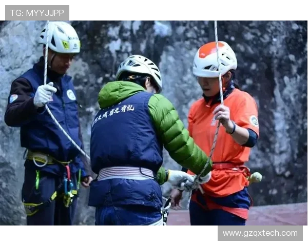 杭州攀岩队的运营体系与攀岩战术的深度融合探索 杭州攀岩队的运营体系与攀岩战术的深度融合探索