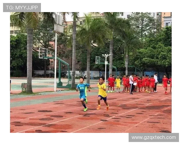 深圳足球队以70分稳居总决赛积分榜首位争夺冠军的希望依然强烈