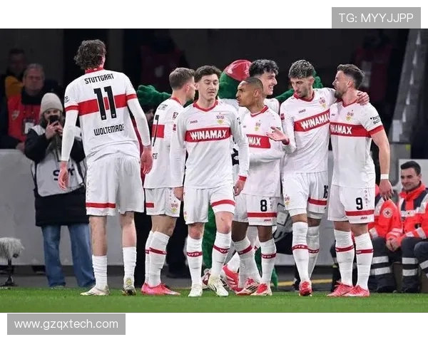 德乙焦点战科隆主场迎战德累斯顿双方争夺关键三分 德乙焦点战科隆主场迎战德累斯顿双方争夺关键三分