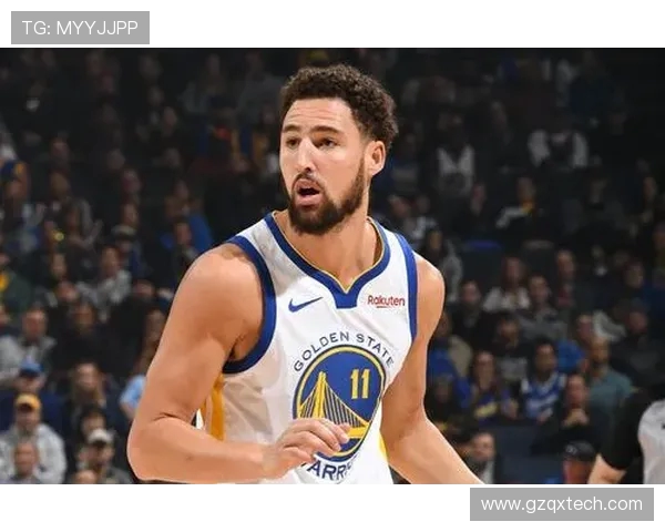 高诗岩：从青涩新星到篮球场上的闪耀巨星之路